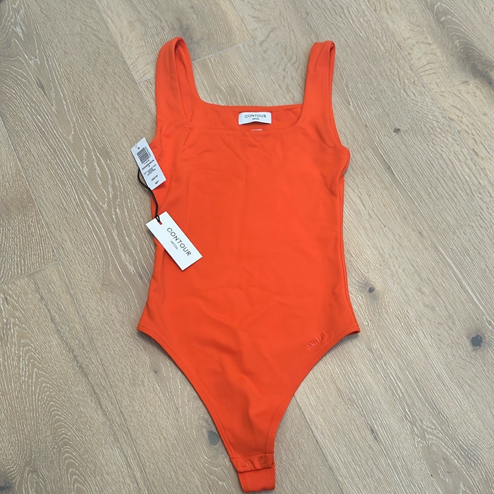 NWT Aritzia Contour Body Suit 2xs